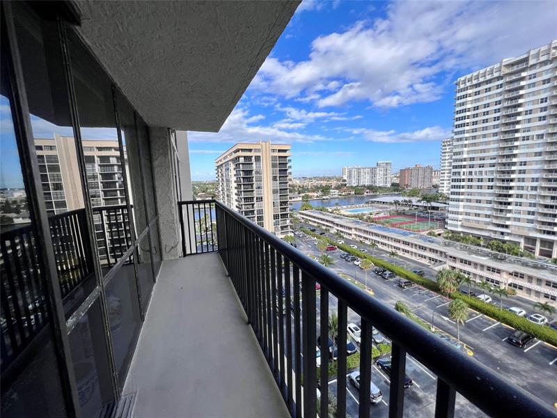 Image 11 of 24 For 2049 Ocean Dr  1108