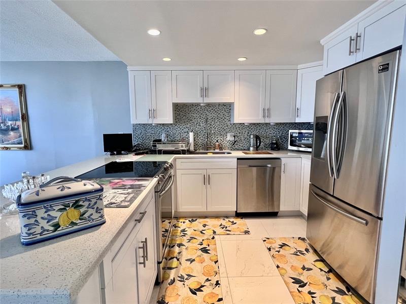 Image 18 of 24 For 2049 Ocean Dr  1108