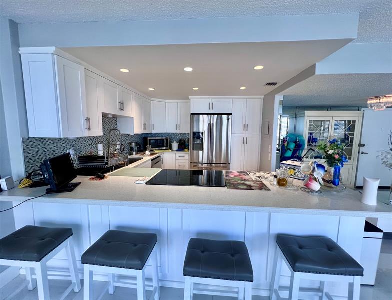 Image 19 of 24 For 2049 Ocean Dr  1108