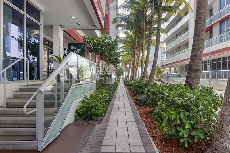 Image 37 of 50 For 777 Ocean Dr  S332