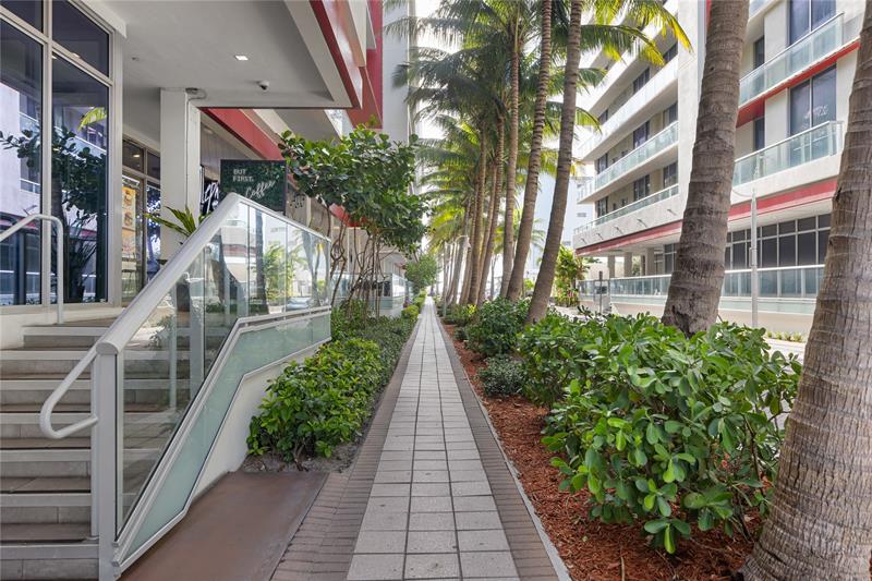 Image 38 of 50 For 777 Ocean Dr  S332