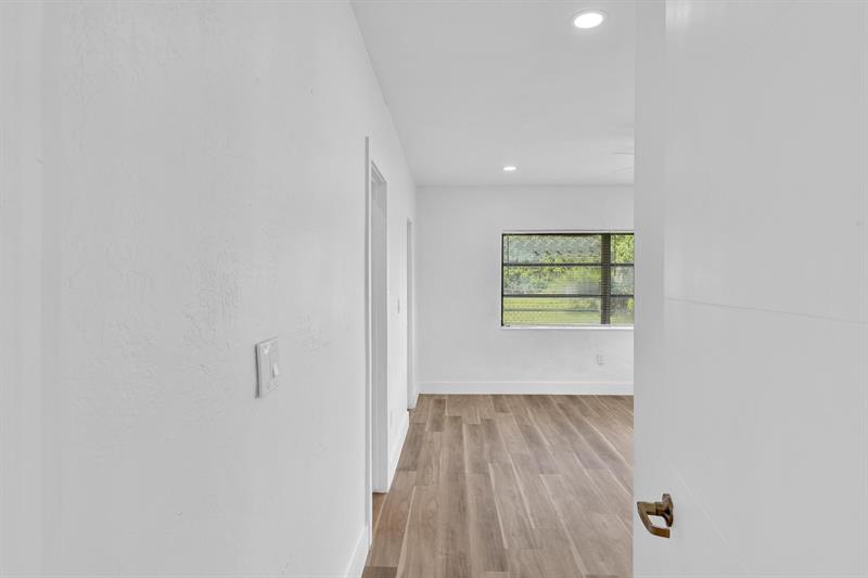 Image 10 of 34 For 5361 Flagler St