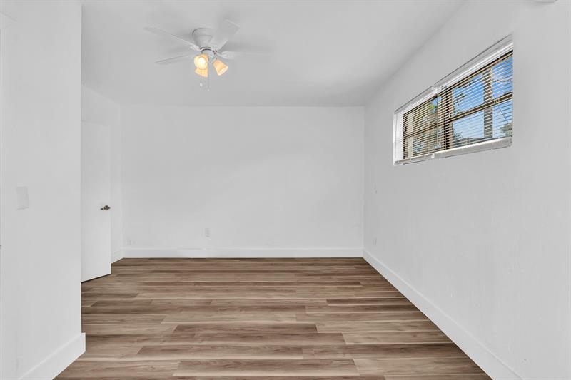 Image 13 of 34 For 5361 Flagler St
