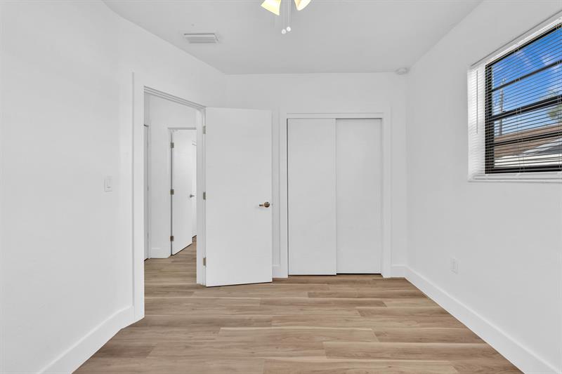 Image 21 of 34 For 5361 Flagler St