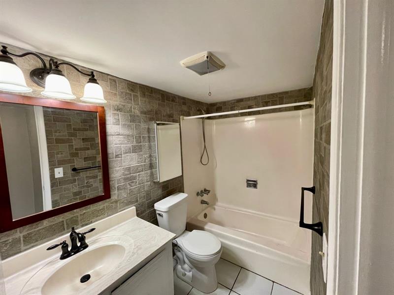 Details for 511 Kalmia Dr  7, Lake Park, FL 33403