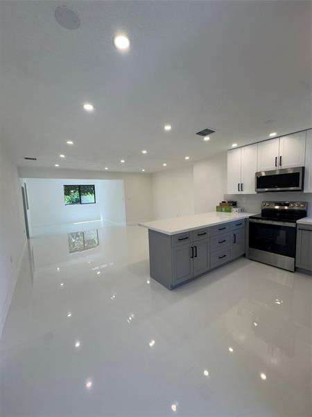 Details for 1420 198th St, Miami, FL 33169