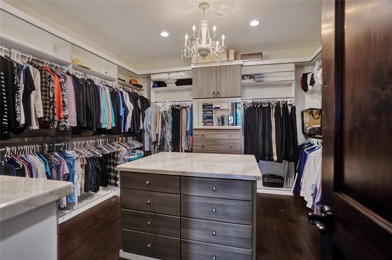 Image 22 of 51 For 4930 27th Ter