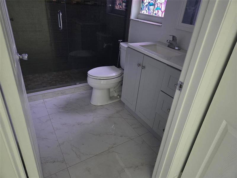 Image 11 of 23 For 7000 39th Ct