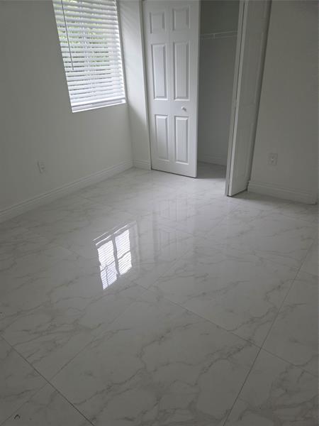 Image 16 of 23 For 7000 39th Ct