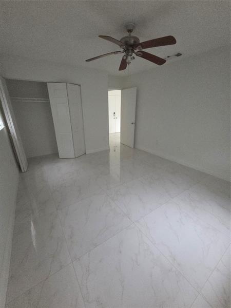 Image 18 of 23 For 7000 39th Ct