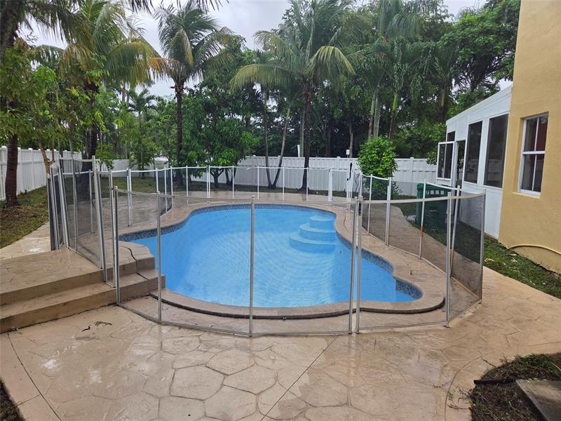 Image 19 of 23 For 7000 39th Ct