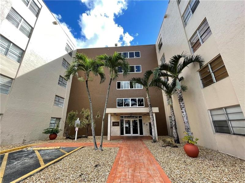 Details for 6950 186th St  2-510, Hialeah, FL 33015