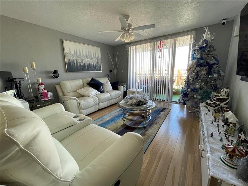 Image 3 of 16 For 6950 186th St  2-510
