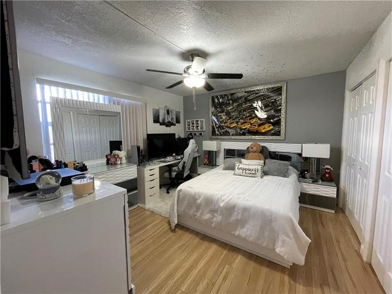 Image 9 of 16 For 6950 186th St  2-510