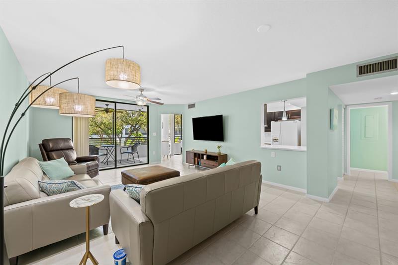 Image 10 of 26 For 1470 Sheridan St  16c