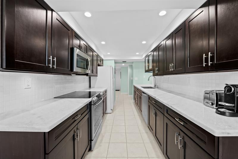 Image 13 of 26 For 1470 Sheridan St  16c