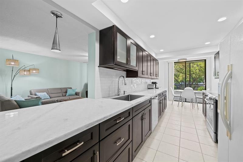 Image 15 of 26 For 1470 Sheridan St  16c