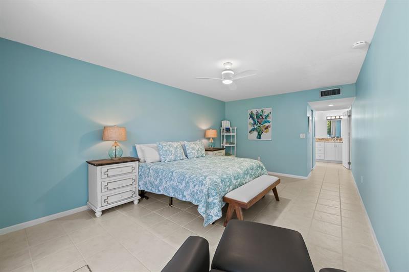 Image 21 of 26 For 1470 Sheridan St  16c