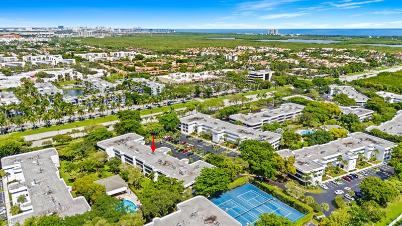 Image 4 of 26 For 1470 Sheridan St  16c