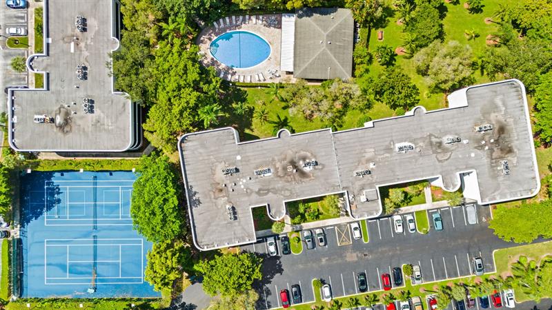 Image 8 of 26 For 1470 Sheridan St  16c