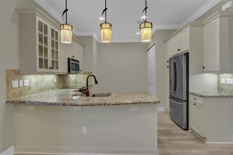 Image 11 of 41 For 14747 Barletta Way