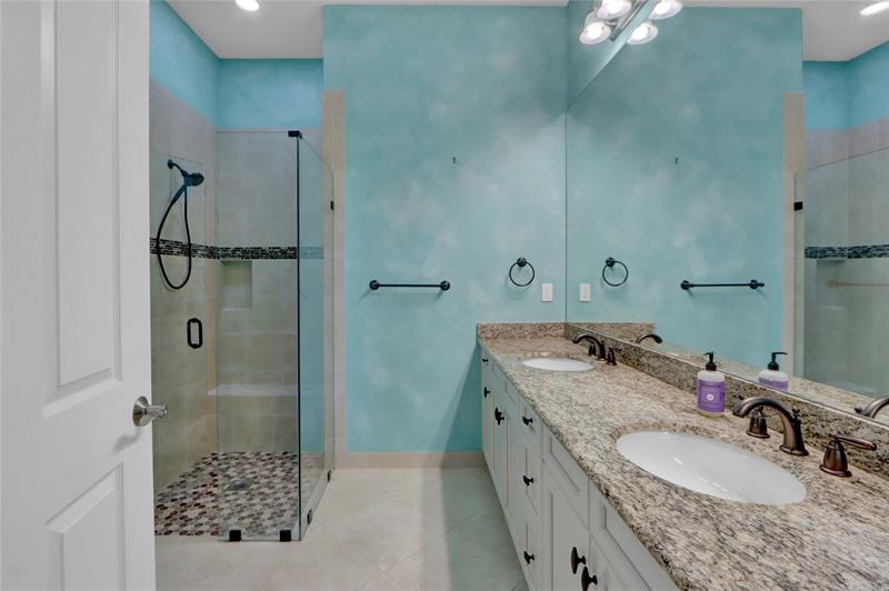 Image 23 of 41 For 14747 Barletta Way