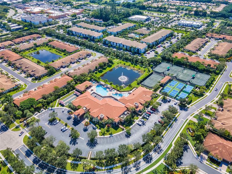 Image 33 of 41 For 14747 Barletta Way
