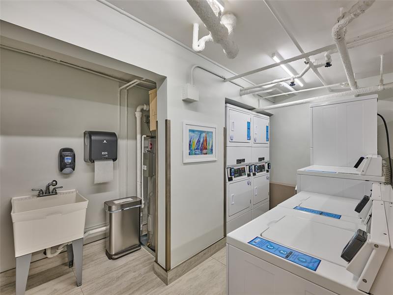 Image 37 of 71 For 1610 Ocean Blvd  304