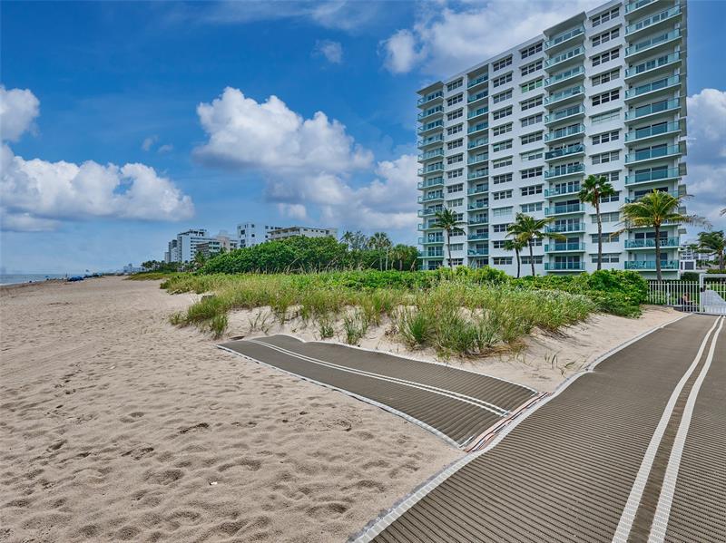 Image 41 of 71 For 1610 Ocean Blvd  304