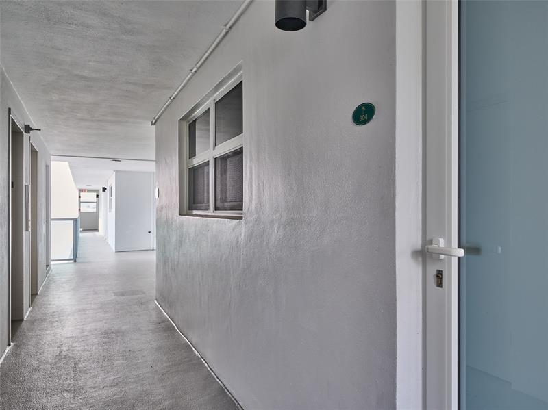 Image 5 of 71 For 1610 Ocean Blvd  304