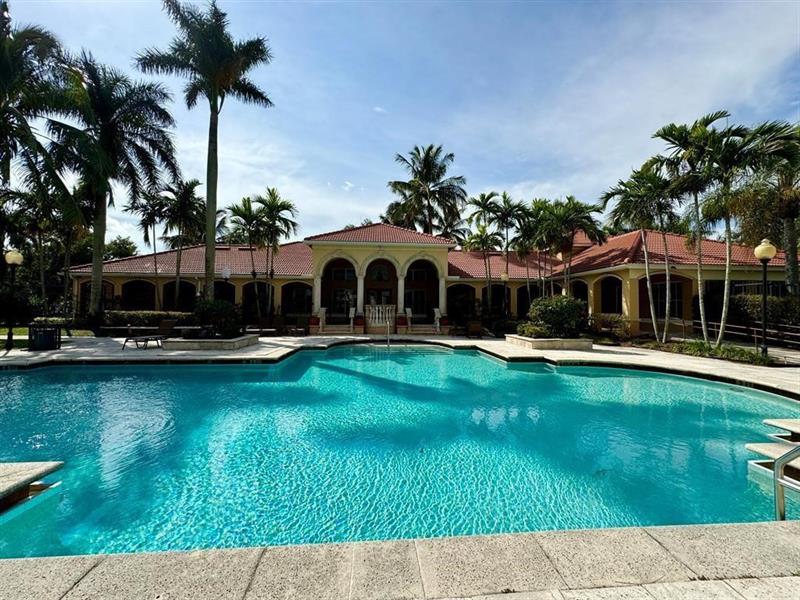 Image 4 of 20 For 4101 San Marino Blvd  108