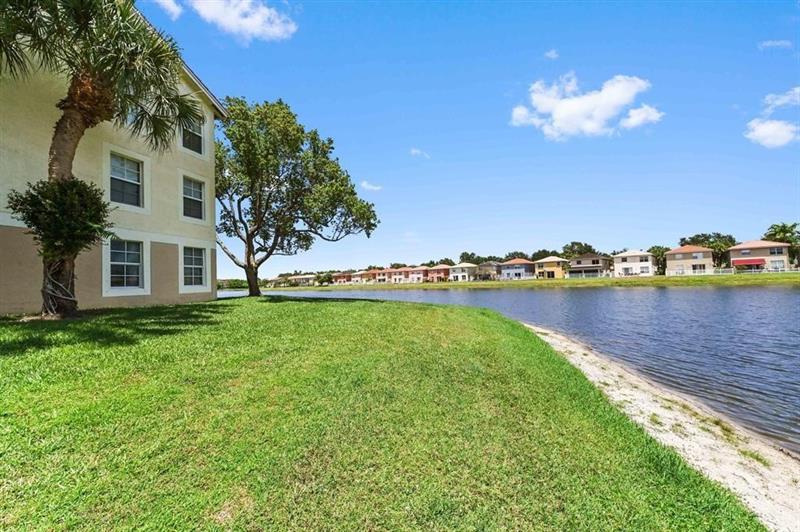 Image 7 of 20 For 4101 San Marino Blvd  108