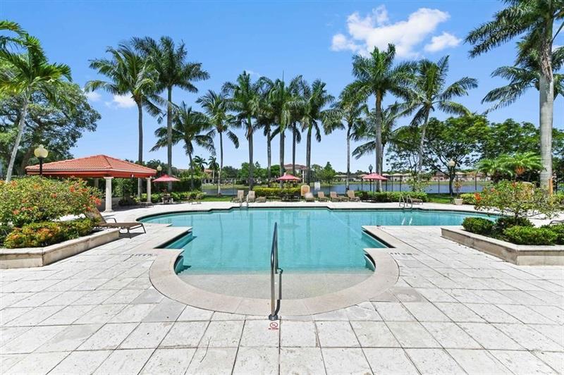 Image 9 of 20 For 4101 San Marino Blvd  108
