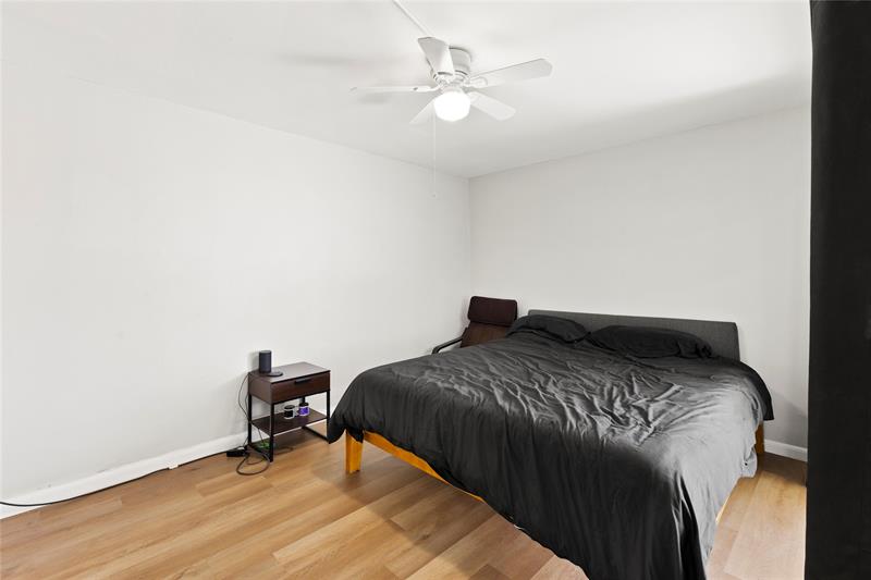 Image 13 of 23 For 3199 Foxcroft Rd  304