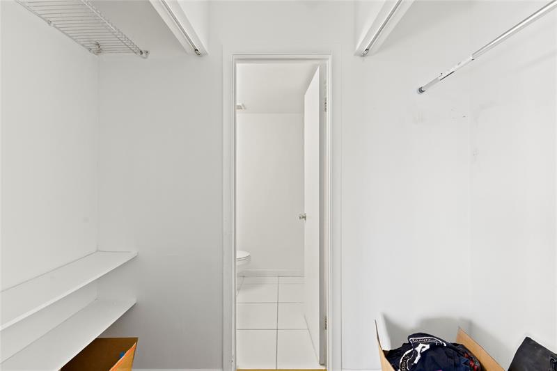 Image 14 of 23 For 3199 Foxcroft Rd  304