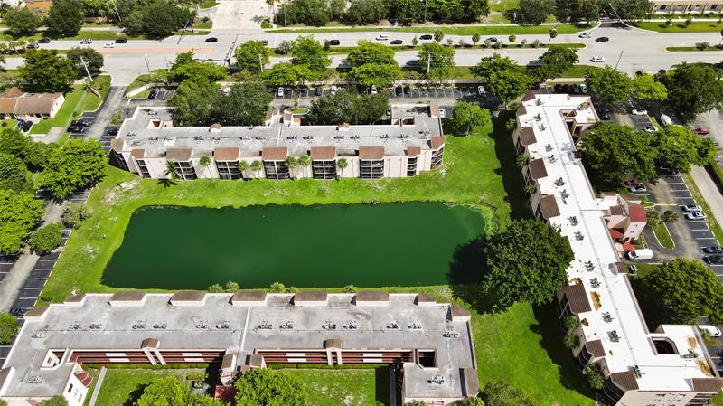 Image 21 of 23 For 3199 Foxcroft Rd  304