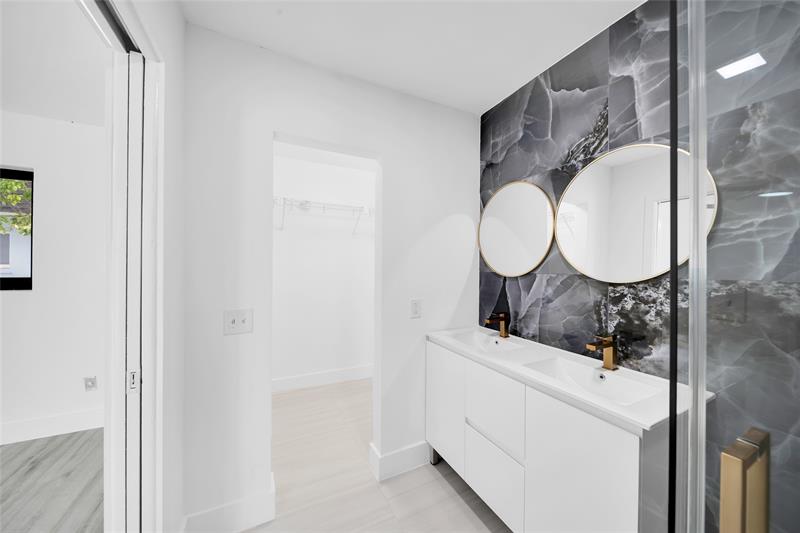 Image 17 of 41 For 7301 13th Ct