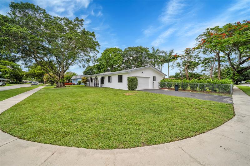 Image 34 of 41 For 7301 13th Ct