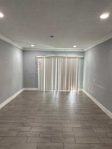 Image 3 of 8 For 941 169th St  124