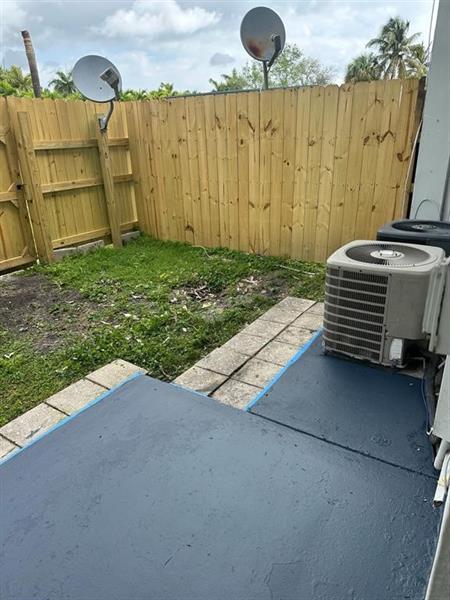 Image 4 of 8 For 941 169th St  124