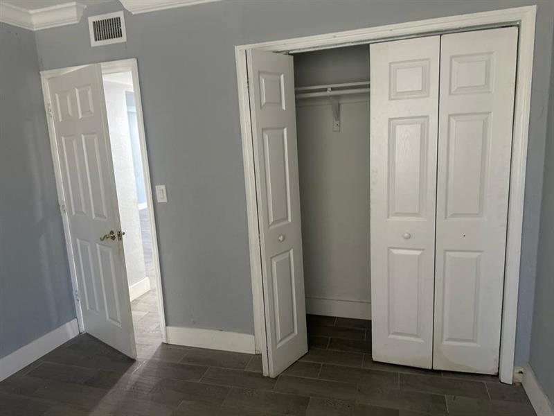 Image 7 of 8 For 941 169th St  124