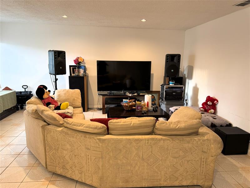 Image 4 of 17 For 802 73rd Ave  14