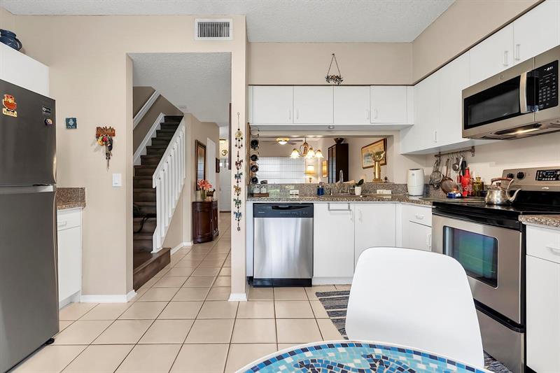 Image 20 of 32 For 4 Key West Ct  4