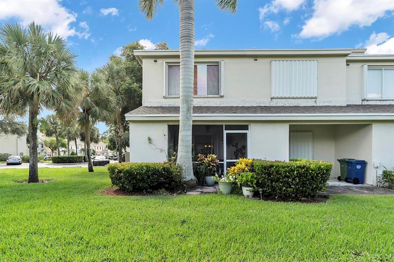 Image 23 of 32 For 4 Key West Ct  4