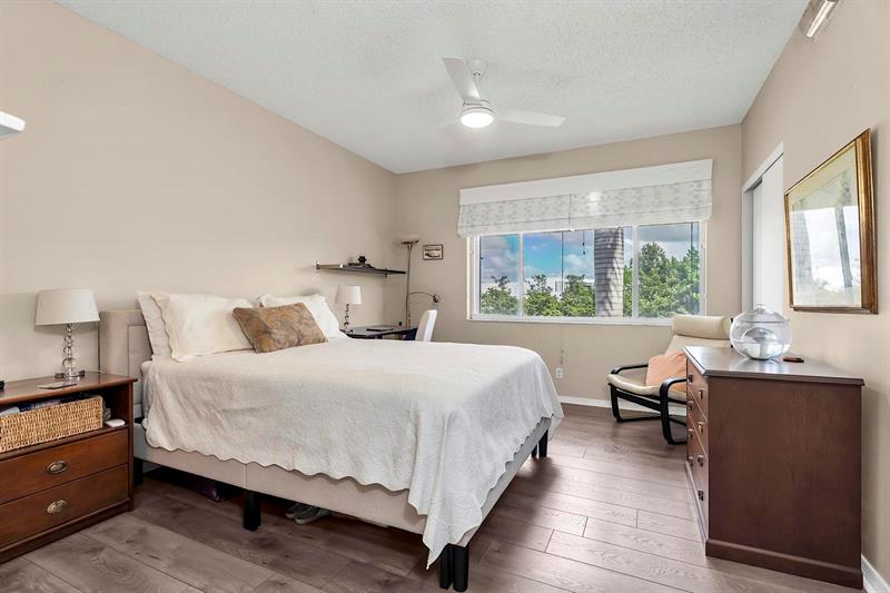 Image 26 of 32 For 4 Key West Ct  4