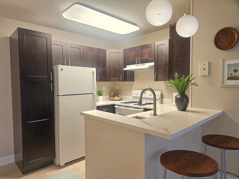 Image 6 of 26 For 631 Lyons Rd  12105