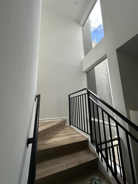 Image 21 of 31 For 723 16th Ct  