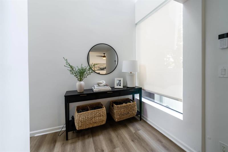 Image 3 of 31 For 723 16th Ct  