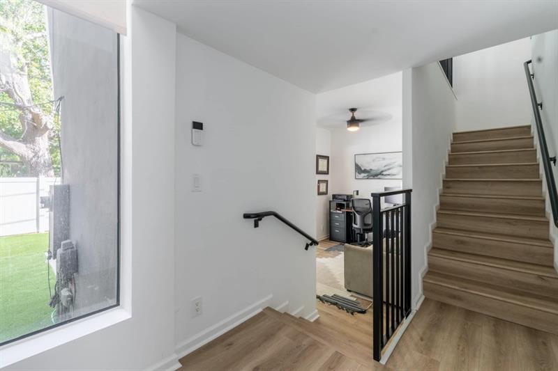 Image 4 of 31 For 723 16th Ct  