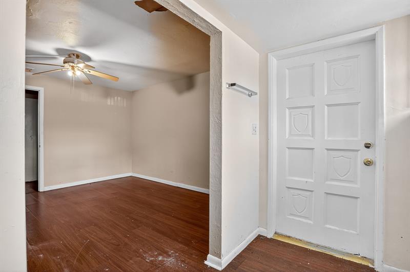 Image 29 of 59 For 871 10th St  